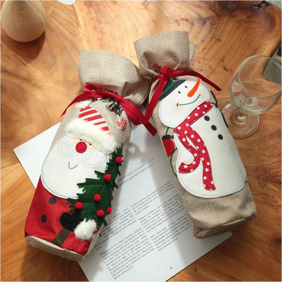 2pcs Christmas Wine Bottle Gift Bags Burlap Reusable Fabric Drawstring with Blank Labels & Rope Ideal for Christmas Gifting D