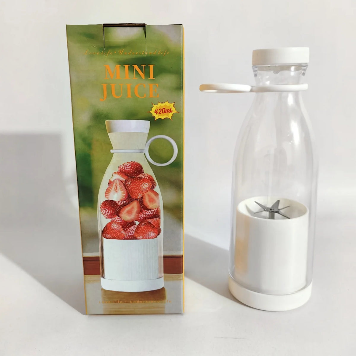 Mini Wine Bottle Juicer 420ml Portable Stirring USB Charging Juicer Cup Household Multifunctional Electric Juicer Household Item