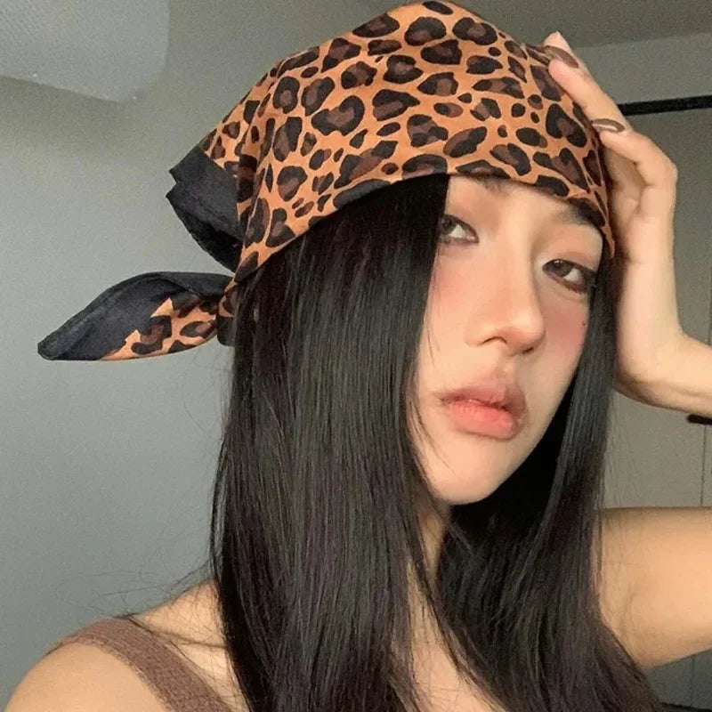 Women Leopard Print Headscarfs Lady Retro Y2K HipHop Square Headband Spicy Girl Style Street Dance Headscarf Fashion Accessories