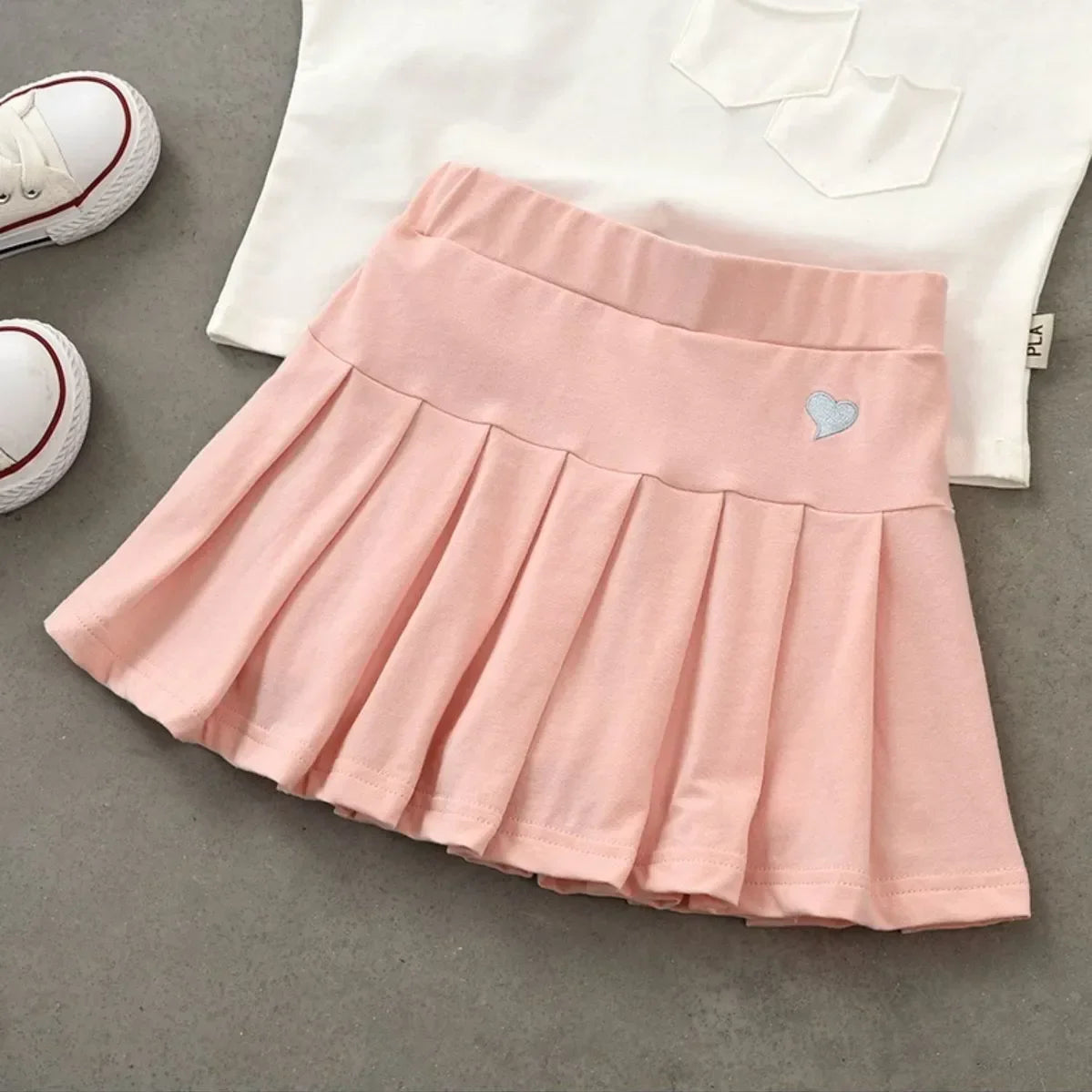 JK Skirt Shorts Children Miniskirt Summer Girls Candy Color Embroidered Heart Design  Simple Pleated Skirt Safety Pants Design